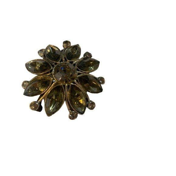 Vintage Gray Faceted Glass and Silvertone Floral Brooch 2" Diameter Pin - Picture 3 of 6